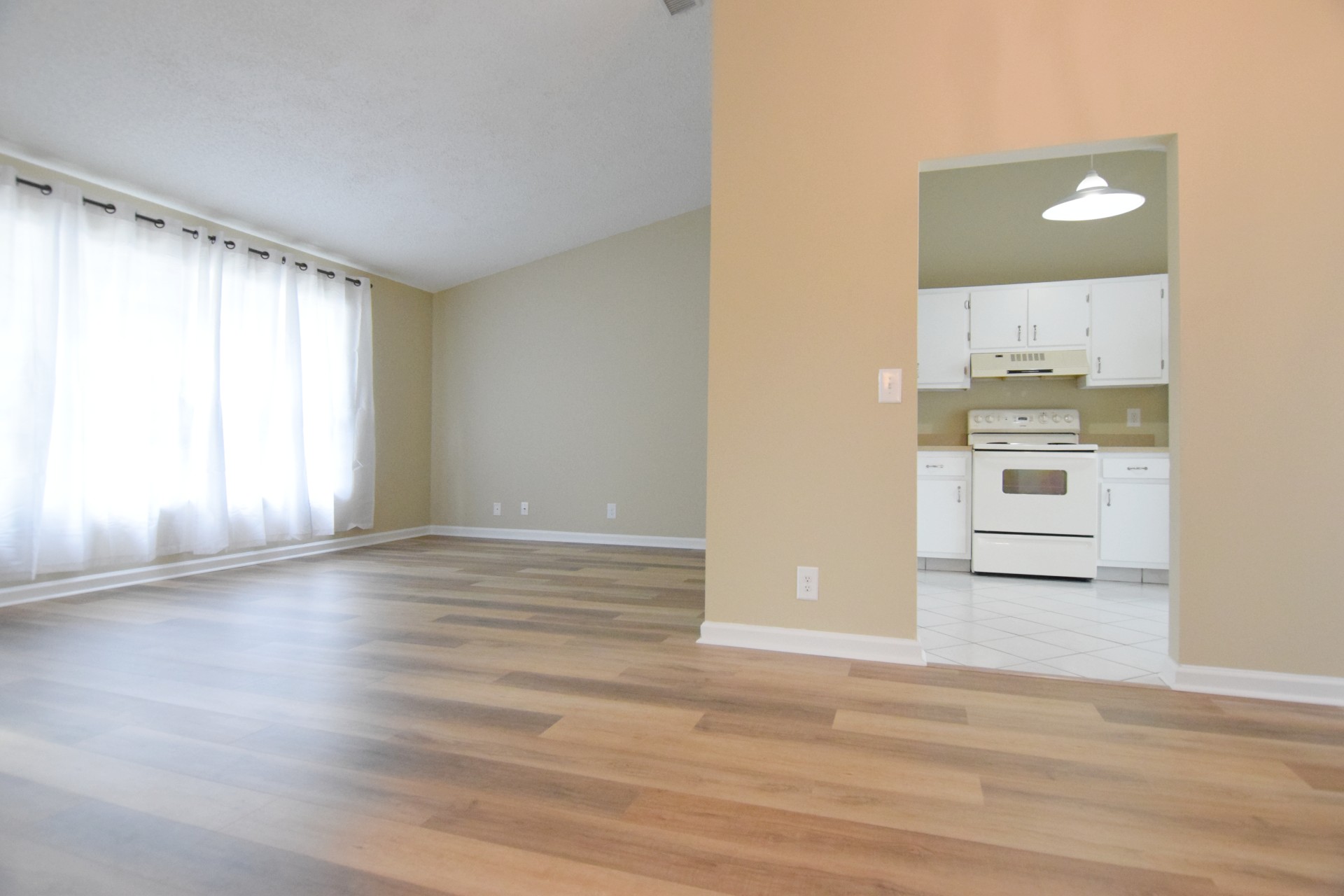 103_Lakewood_Dr_Unit23A-7